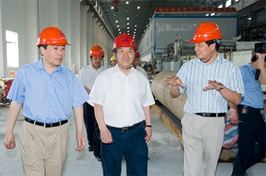 2007年5月25日，時任全國政協(xié)常委、經濟委員會副主任、中國包裝聯(lián)合會會長石萬鵬一行來公司視察