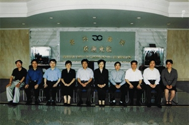2001年6月1日，時任副省長葉榮寶等領(lǐng)導來公司檢查指導“三個代表”學教活動