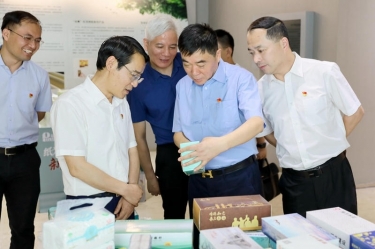 要聞 | 嘉興市委副書記、政法委書記帥燮瑯一行蒞臨景興紙業(yè)調(diào)研指導(dǎo)